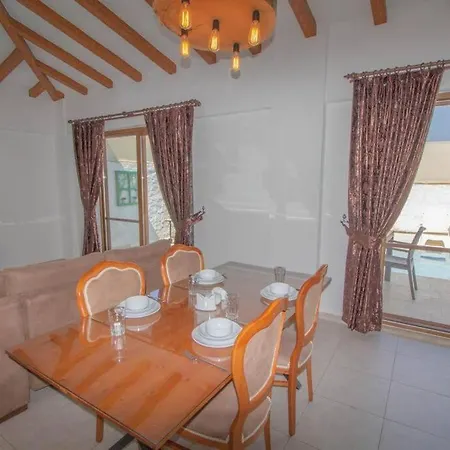 Likya Labis 2+1 Villa, Oezel Havuzlu, Βίλα Φετιγιέ